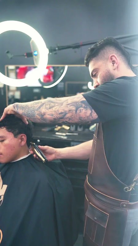 SALON_HOUSE OF MAFIA SALON_01.mp4